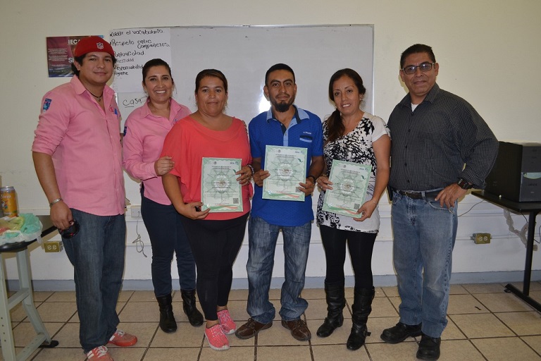 Finalizan beneficiarias DIF San Francisco del Rincón, capacitación en electricidad