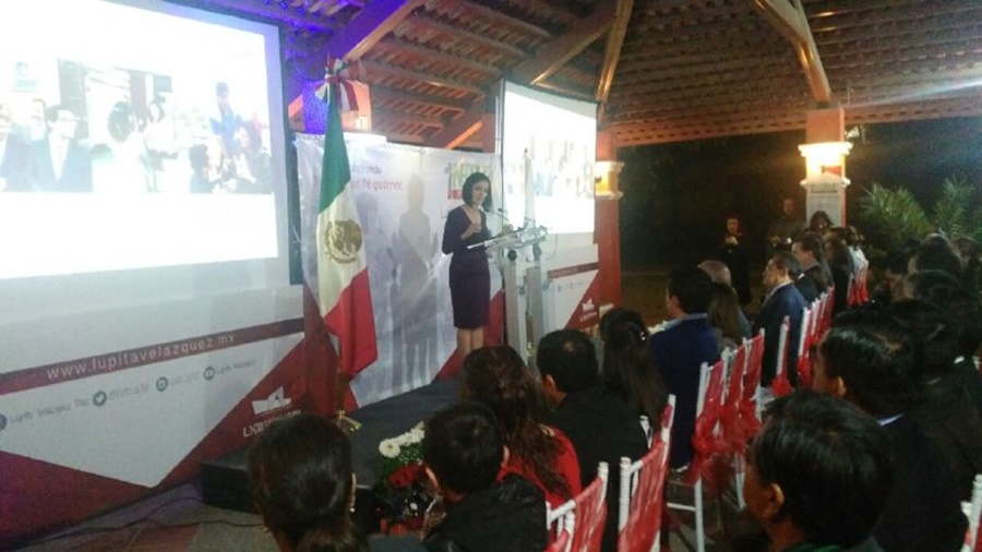 Diputada Lupita Velázquez presenta su primer informe de actividades