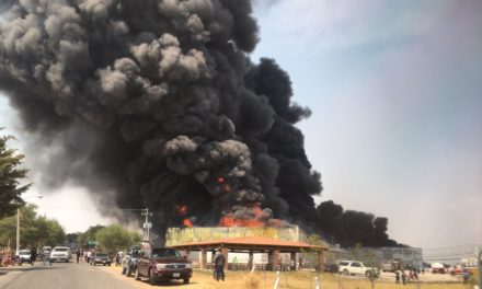 Se incendia fábrica en comunidad de Purísima