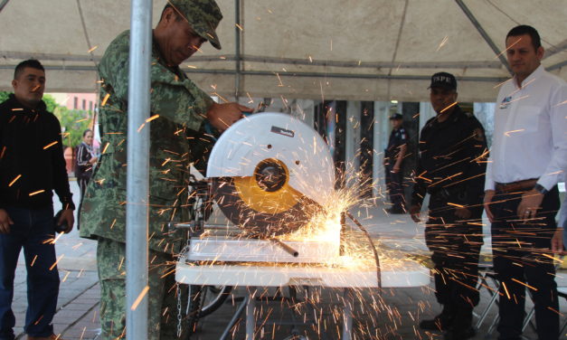 Ejército canjea armas por electrónicos en Manuel Doblado