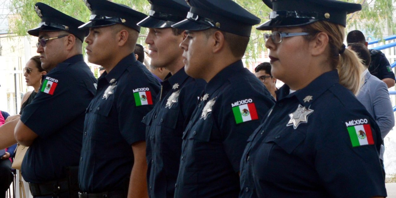 Se gradúan 5 nuevos policías para San Francisco del Rincón