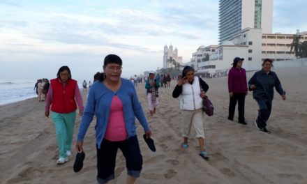 Adultos mayores de SFR disfrutan de viaje a Mazatlán