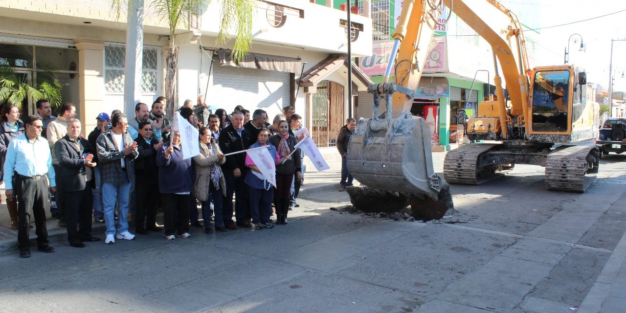 Incian obras en calle Hidalgo de Purísima del Rincón