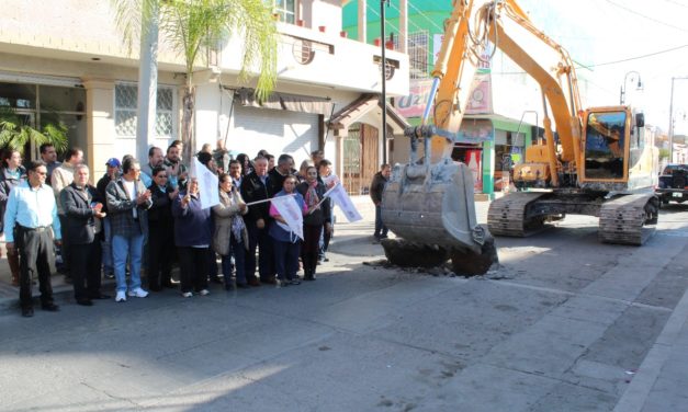 Incian obras en calle Hidalgo de Purísima del Rincón