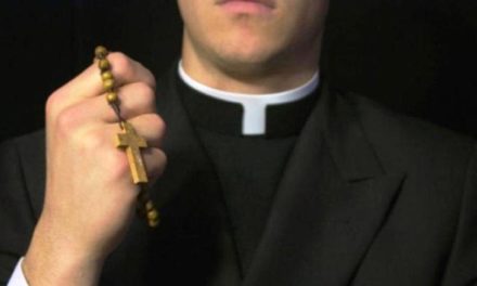 90 años de cárcel a sacerdote violador