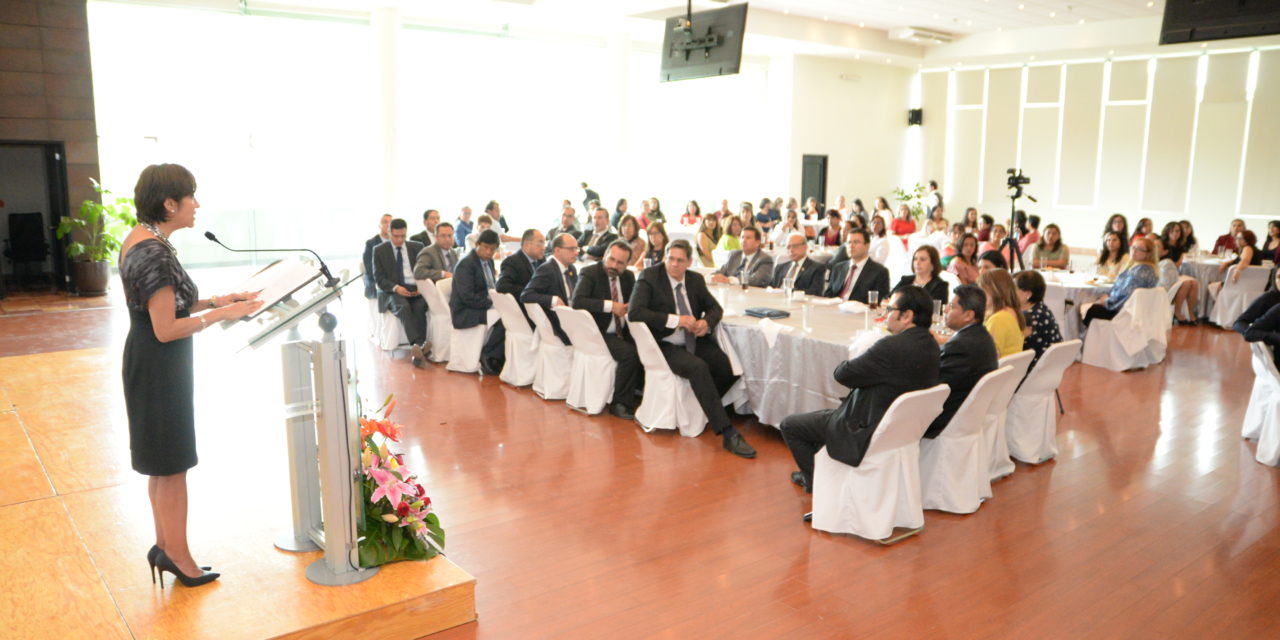 Reconocen a secretarias que trabajan en el Poder Judicial del Estado de Guanajuato