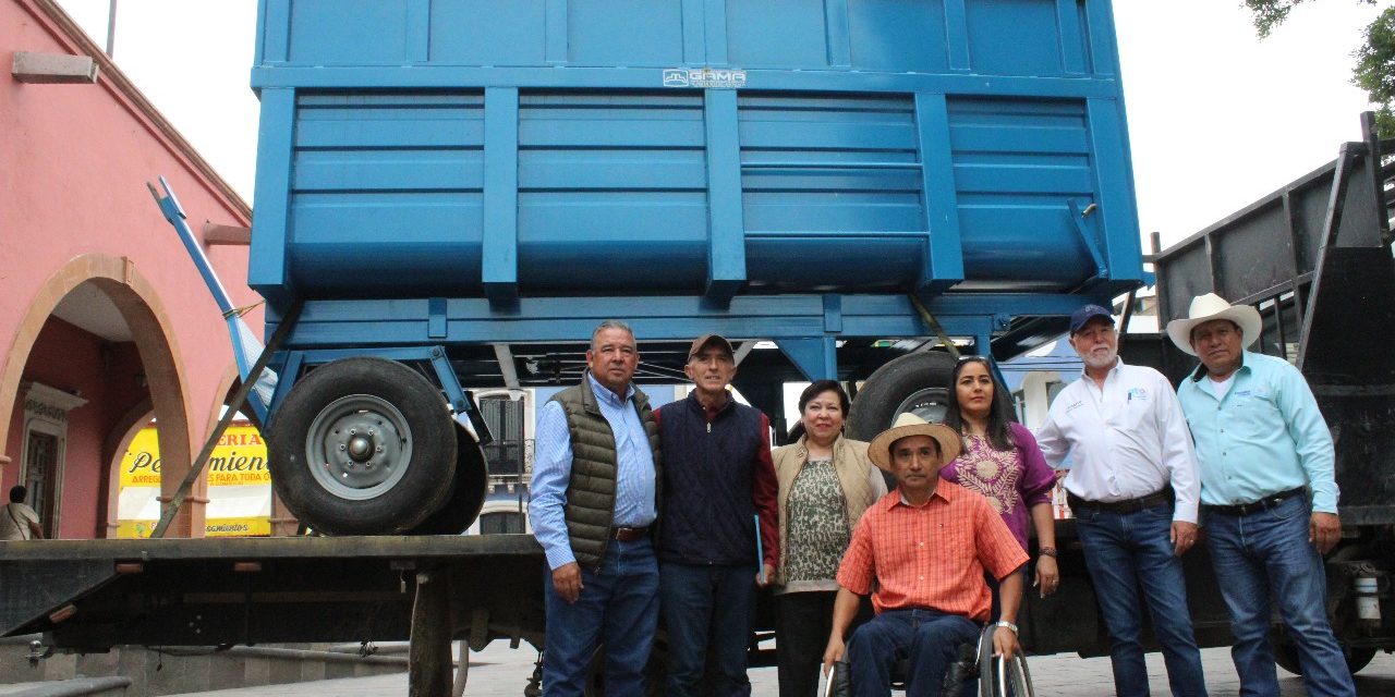 Equipan a campesinos y ganaderos purisimenses