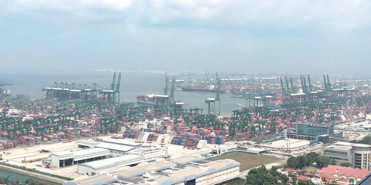 Gobernador electo visitó el puerto de Singapur