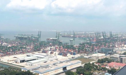 Gobernador electo visitó el puerto de Singapur