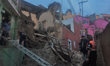 Casa en Guanajuato se derrumba