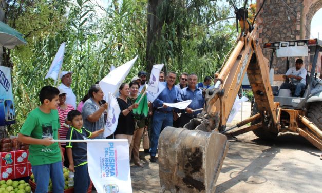 Arrancan línea de conducción de agua en el Pedernal y Jalpa de Cánovas