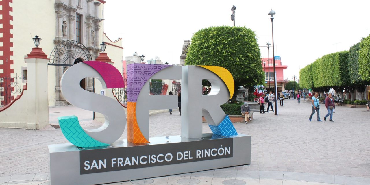 ¡Tómate una selfie! Ya colocaron las letras gigantes de San Francisco del Rincón
