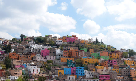 Pintan más de 200 mil fachadas en Guanajuato
