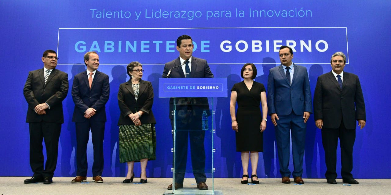 Presenta Diego Sinhue a 6 nuevos integrantes de su gabinete