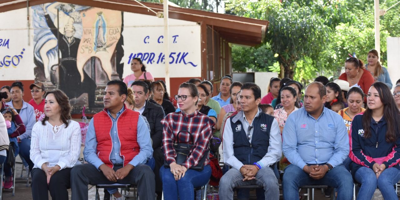 Participan dobladenses en foro de Valores de Familia