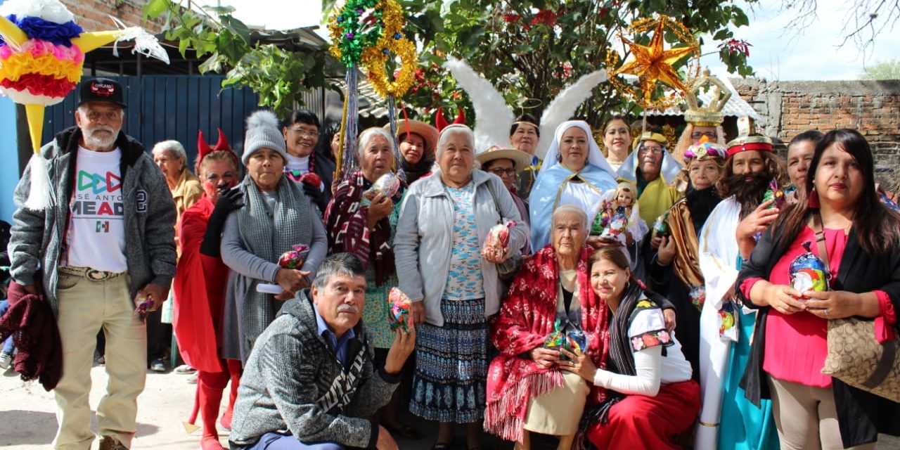 Adultos del Centro Gerontológico organizan posadas en comunidades