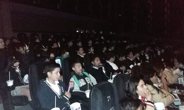 288 estudiantes destacados van al cine con FORTASEG