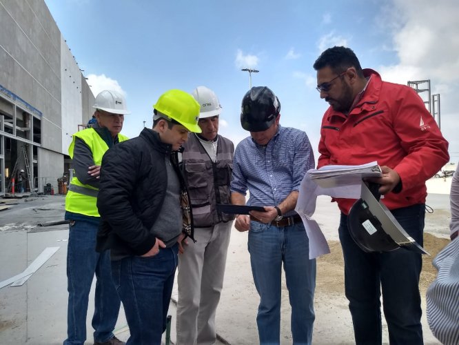 Muestran a alcalde de Guanajuato, avance de obras en nuevo Centro Comercial