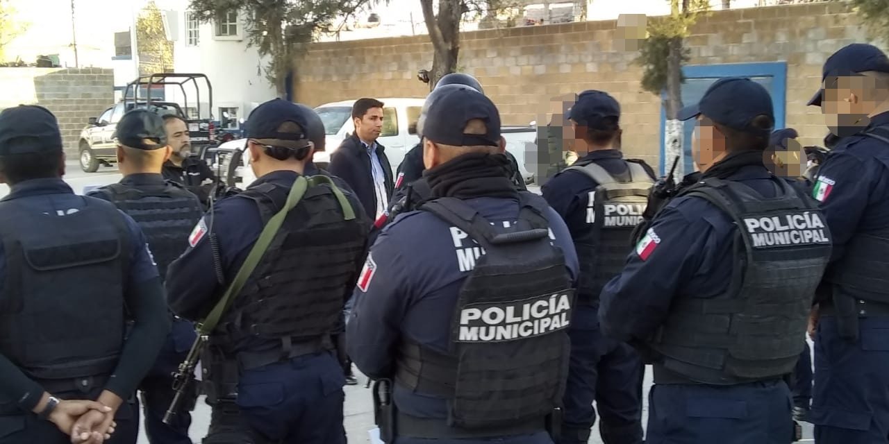 «Lamento mucho la situación… les pido que mantengamos la firmeza», alcalde de SFR ante elementos de seguridad