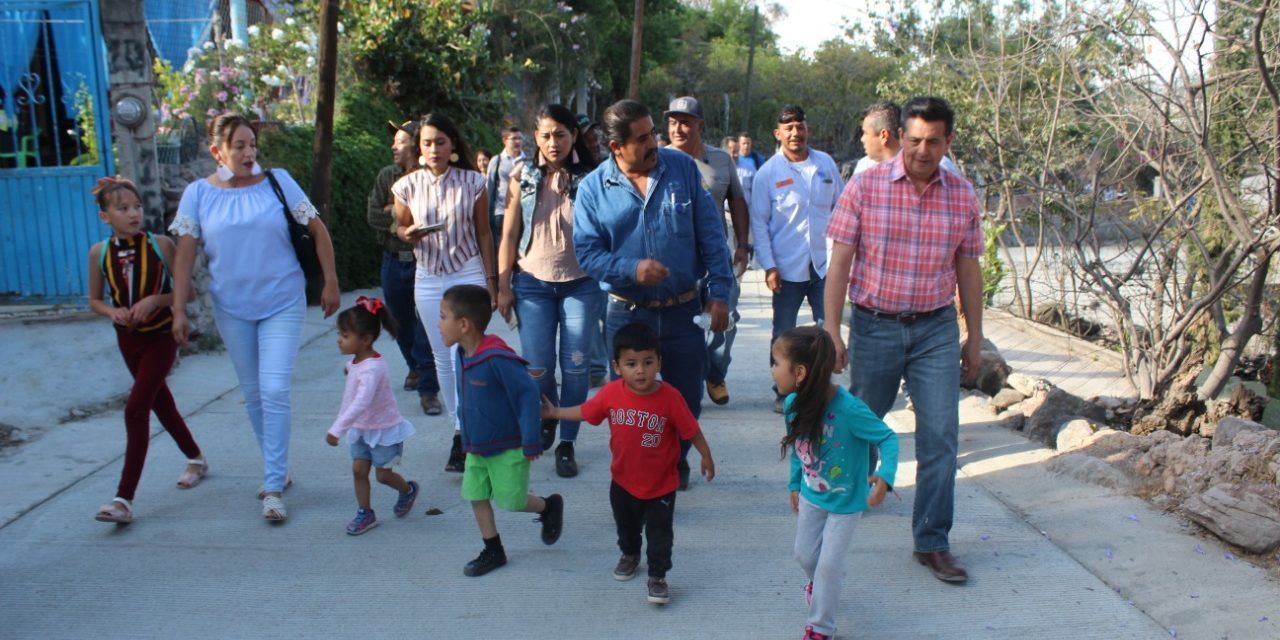 Entregan cuarta etapa de camino principal en comunidad de Purísima del Rincón