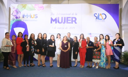 Autoridades de Silao reconocen a mujeres destacadas