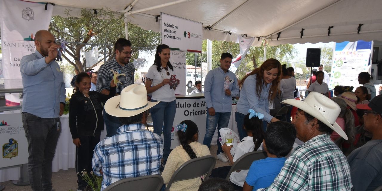 Comunidades de San Francisco del Rincón reciben atención médica, a través de Feria de la Salud