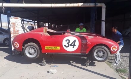 En Silao rescatan réplica del auto de Felice Bonetto