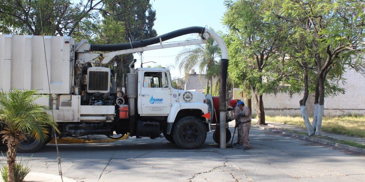 Avanza SAPAF mantenimiento de redes de drenaje sanitario