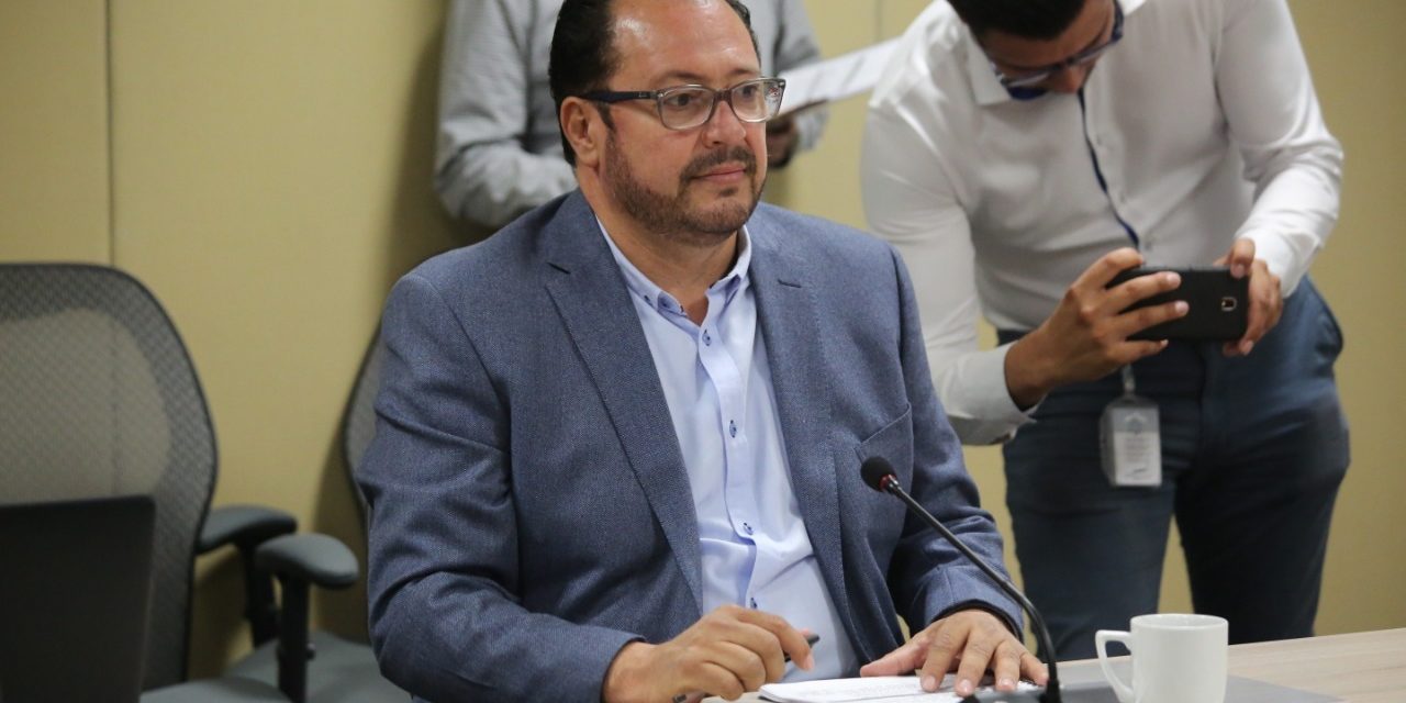 «Que Contralores Municipales garanticen al ciudadano el adecuado ejercicio de los recursos públicos», Armando Rangel Hernández