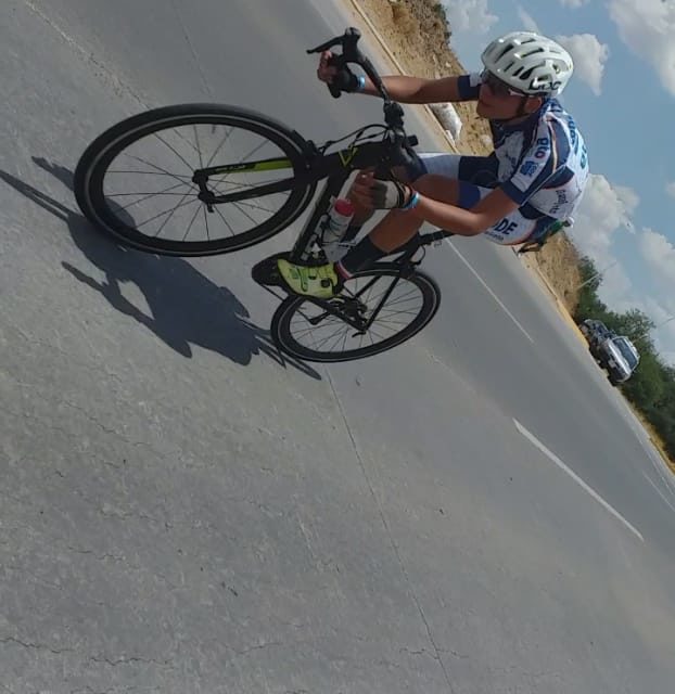 Apoyan a ciclista profesional de Purísima del Rincón