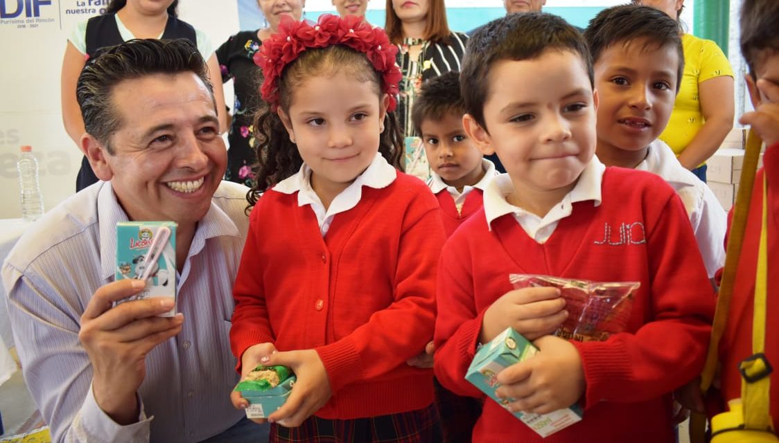 DIF Municipal otorga desayunos escolares en preescolar