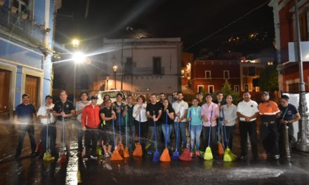 Continúa lavado de calles en Guanajuato capital