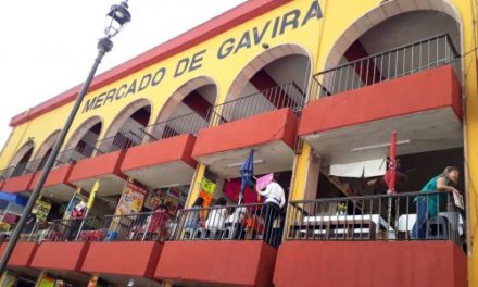 Comerciantes de Guanajuato capital «adoptan» mobiliario urbano