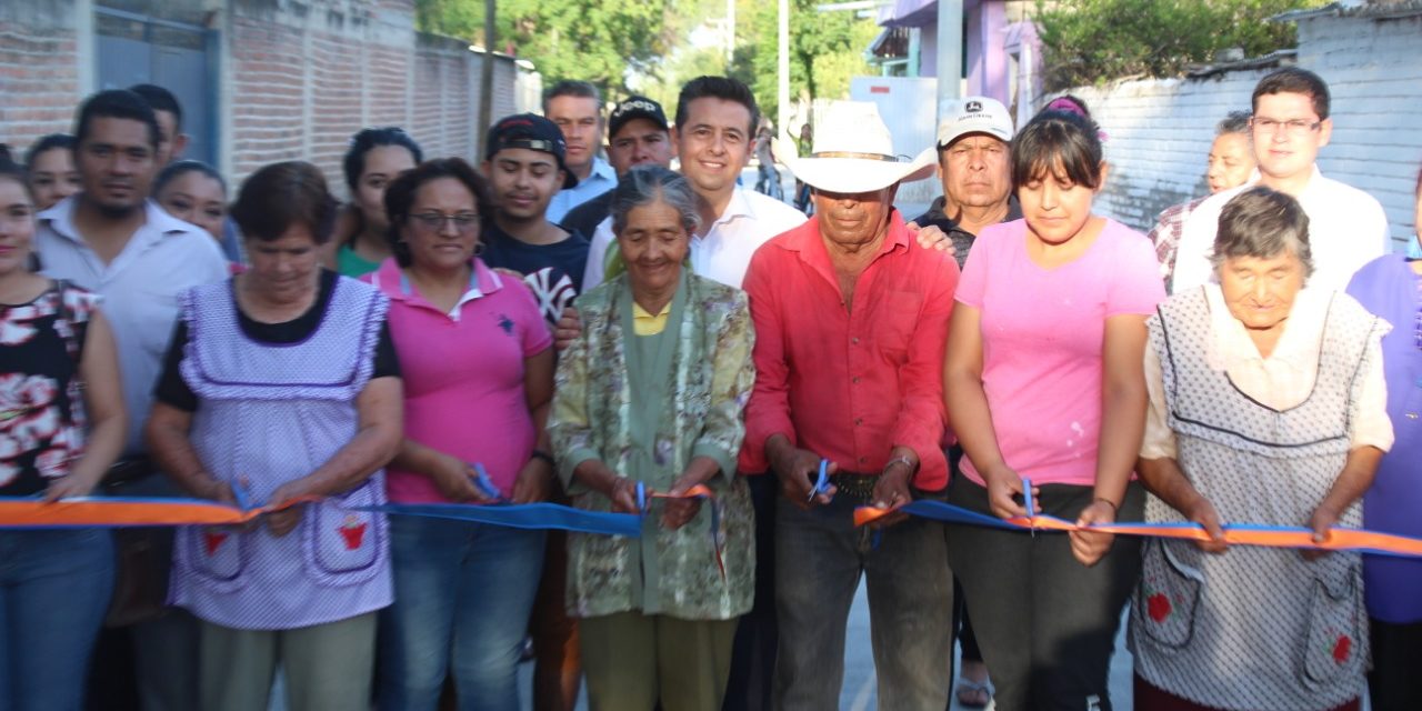 Entregan pavimentación en comunidad de Purísima