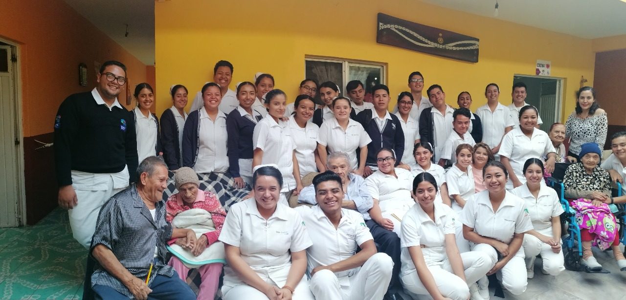 Estudiantes de enfermería terminan prácticas en asilo de Purísima del Rincón