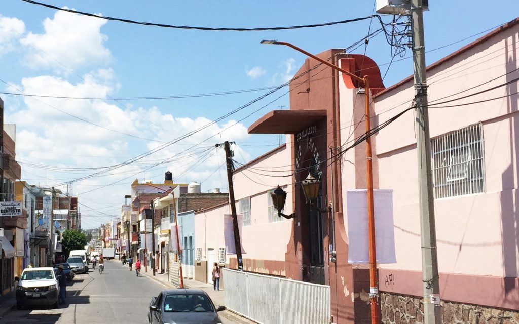 Rehabilitará SAPAF el drenaje sanitario de la calle Márquez