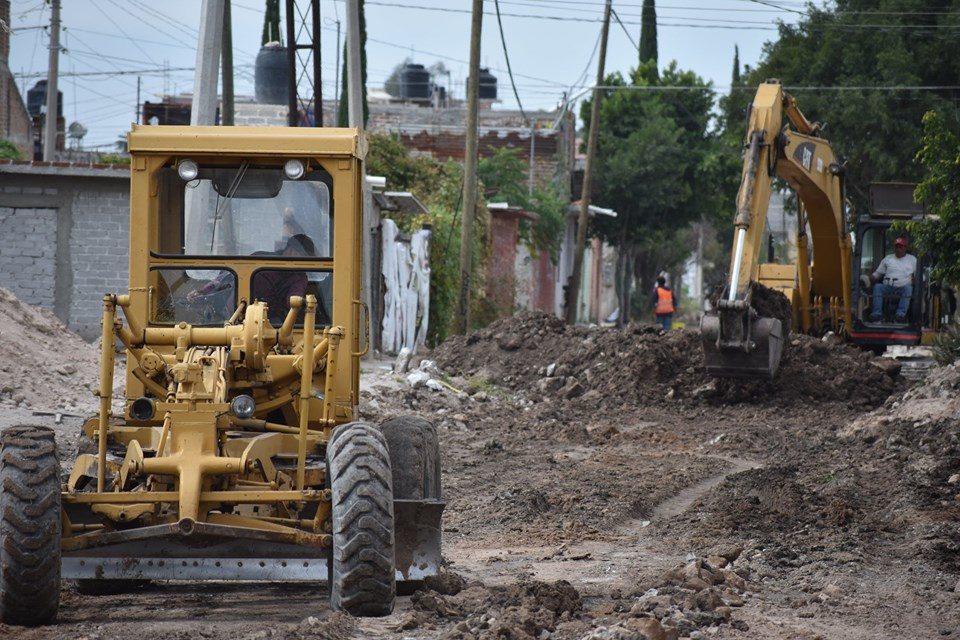 Llevan obras de pavimentación a periferia de León