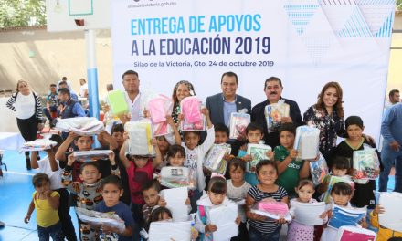 Dan mil becas a estudiantes silaoenses