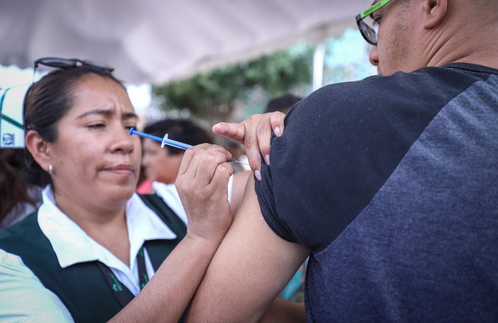 Entregan vacunas contra la influenza en León