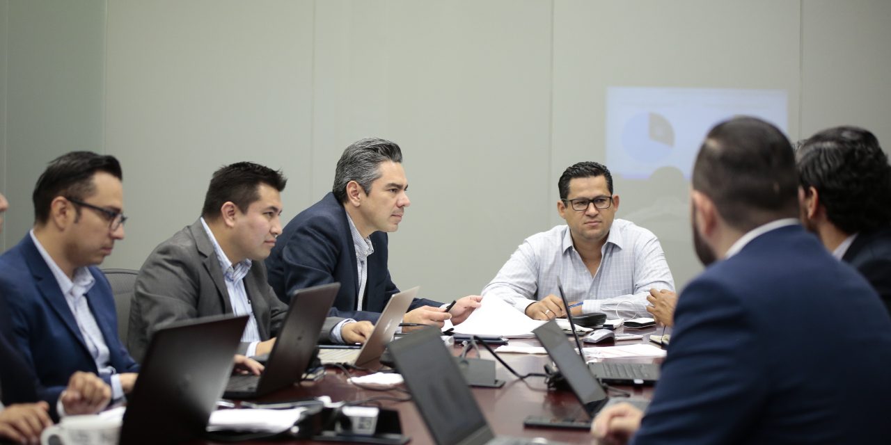 Ofrece Gobernador austeridad salarial para 2020