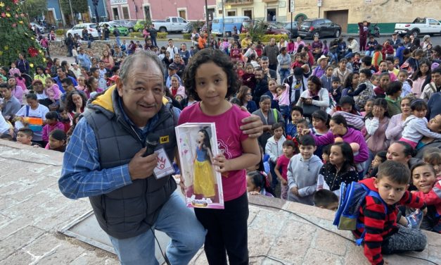Manos unidas Guanajuato reparte sonrisas en la capital