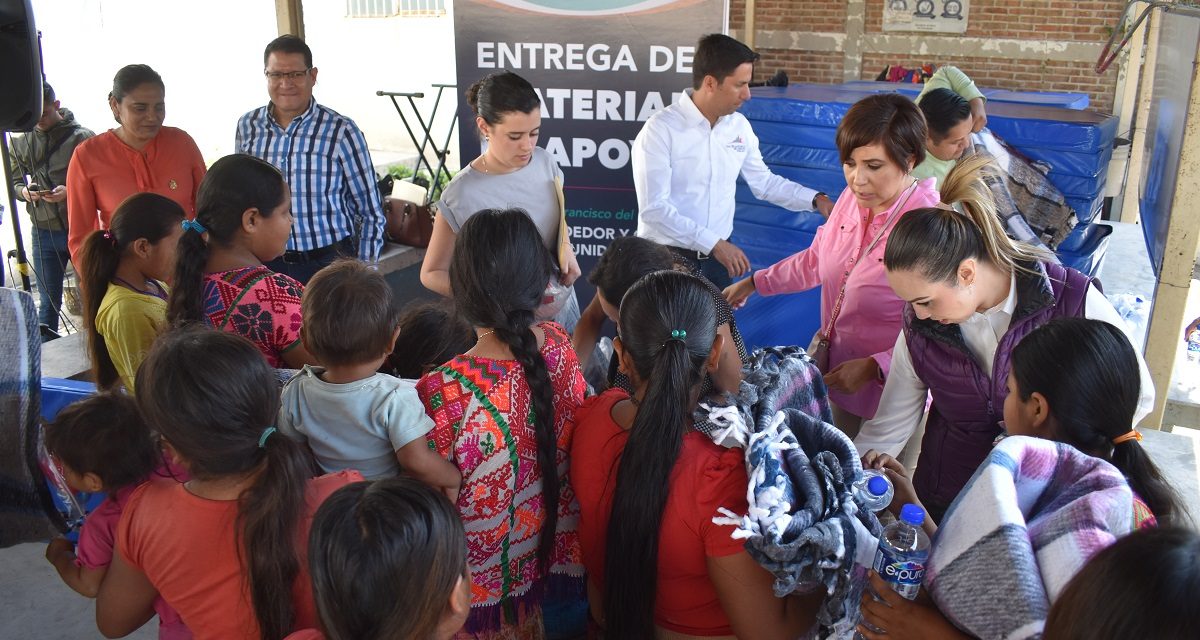 En San Francisco del Rincón entregan apoyos a jornaleros