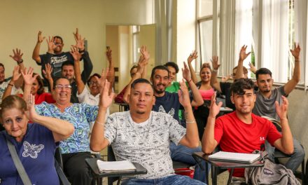 INAEBA capacita a asesores educativos y servidores públicos en lengua de señas mexicana