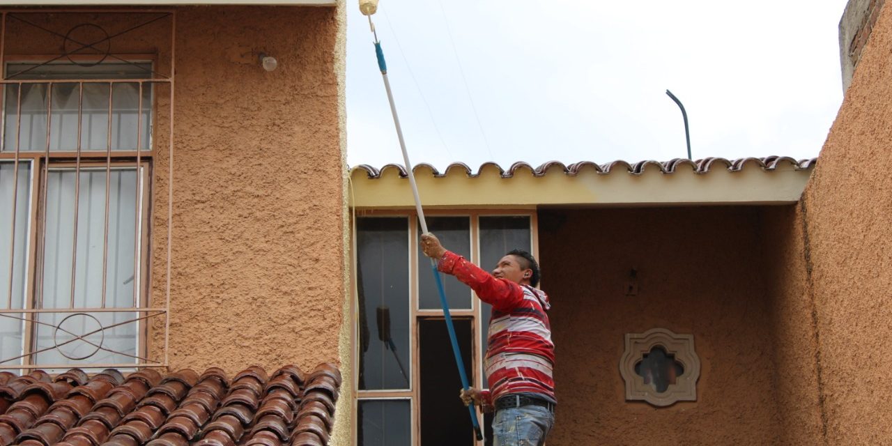 Mejoran fachada de cientos de viviendas en Purísima del Rincón