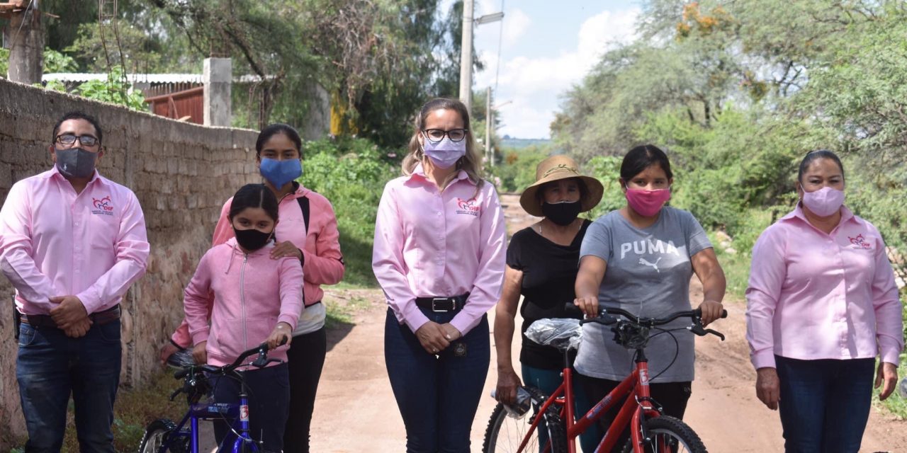 Entregan bicicletas a estudiantes Dobladenses