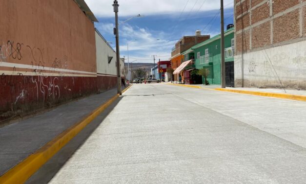 Calle Julián Carrillo, en San Francisco del Rincón, tiene pavimento nuevo