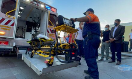 Purísima del Rincón tiene nueva ambulancia especializada