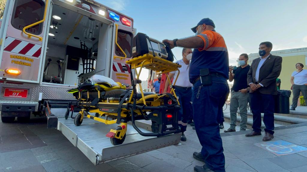 Purísima del Rincón tiene nueva ambulancia especializada