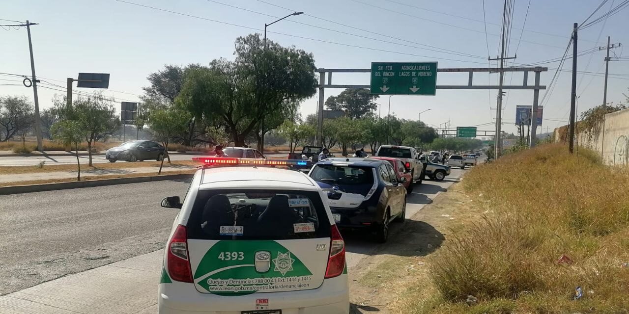 Realizan operativo de verificación vehicular en León