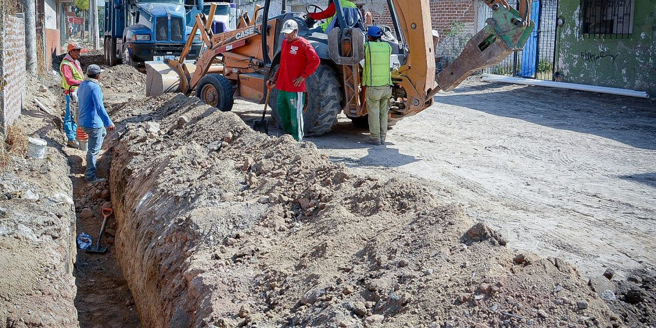 Reparan 200 caminos de terracería en León